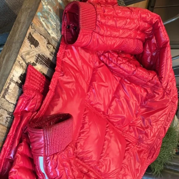 SALE! EUC MONCLER moto-style puffer jacket/Red Hot & Ready for Whatever Weathah! - Picture 16 of 17